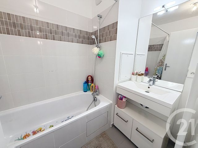 Appartement F4 à vendre - 4 pièces - 80.8 m2 - GONESSE - 95 - ILE-DE-FRANCE - Century 21 Al Immobilier