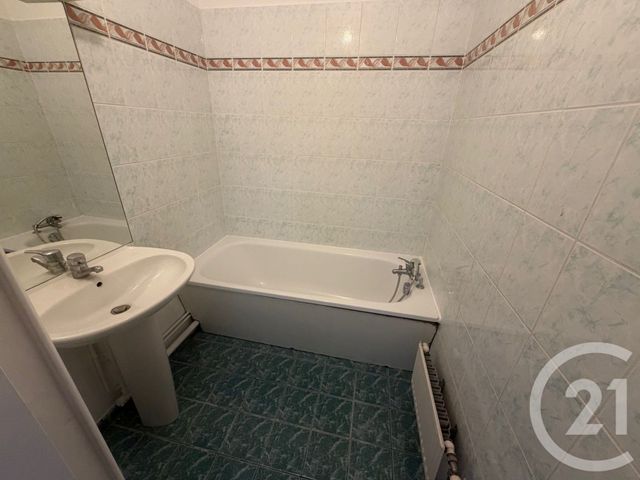 Appartement F2 à vendre - 2 pièces - 43.84 m2 - ROISSY EN FRANCE - 95 - ILE-DE-FRANCE - Century 21 Al Immobilier
